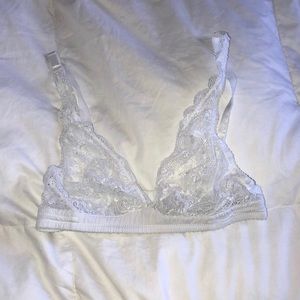 white brandy melville bralette